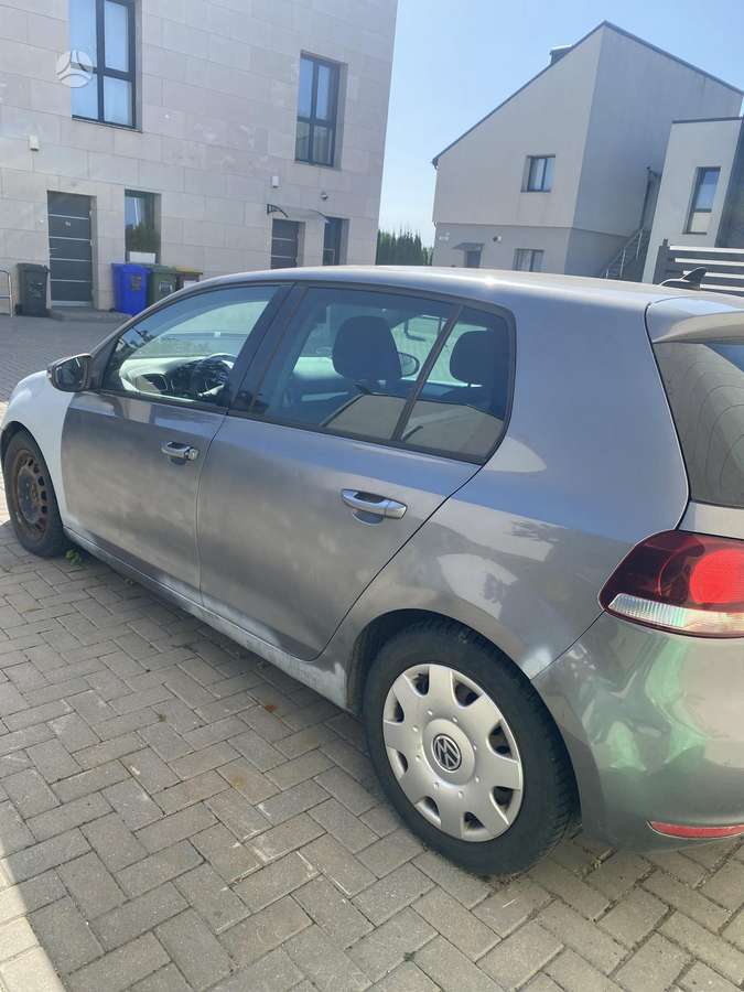 Volkswagen Golf - 5