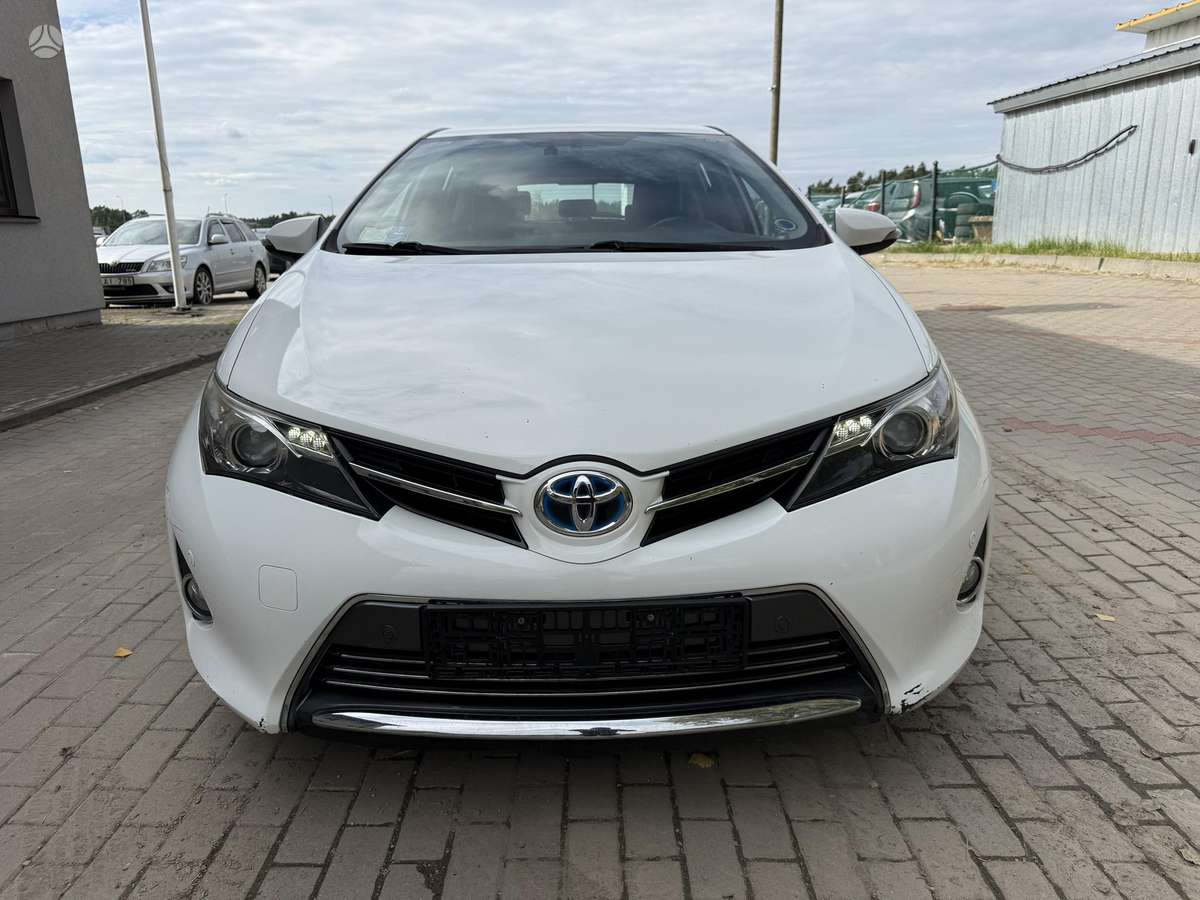 Toyota Auris - 1