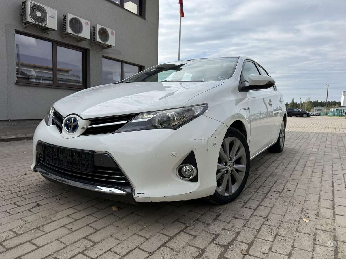 Toyota Auris - 2