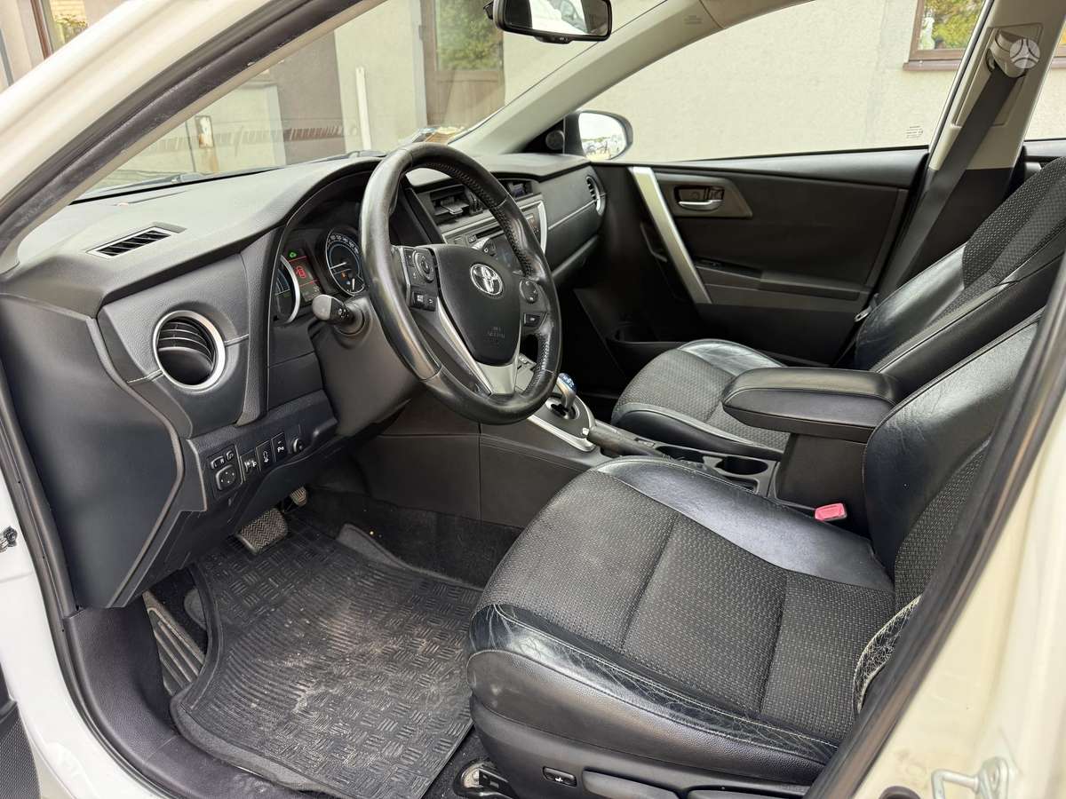 Toyota Auris - 8