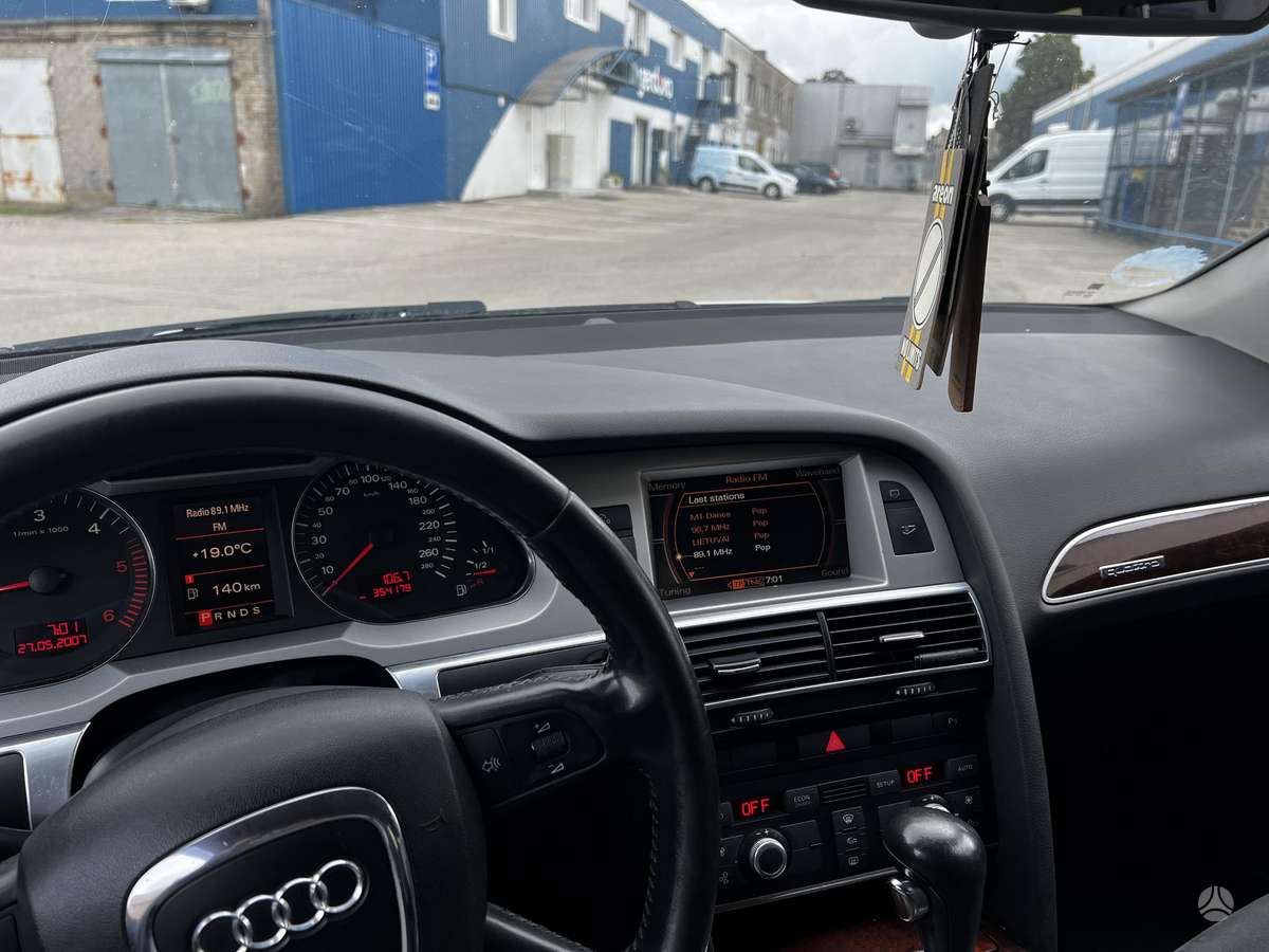 Audi A6, Универсал