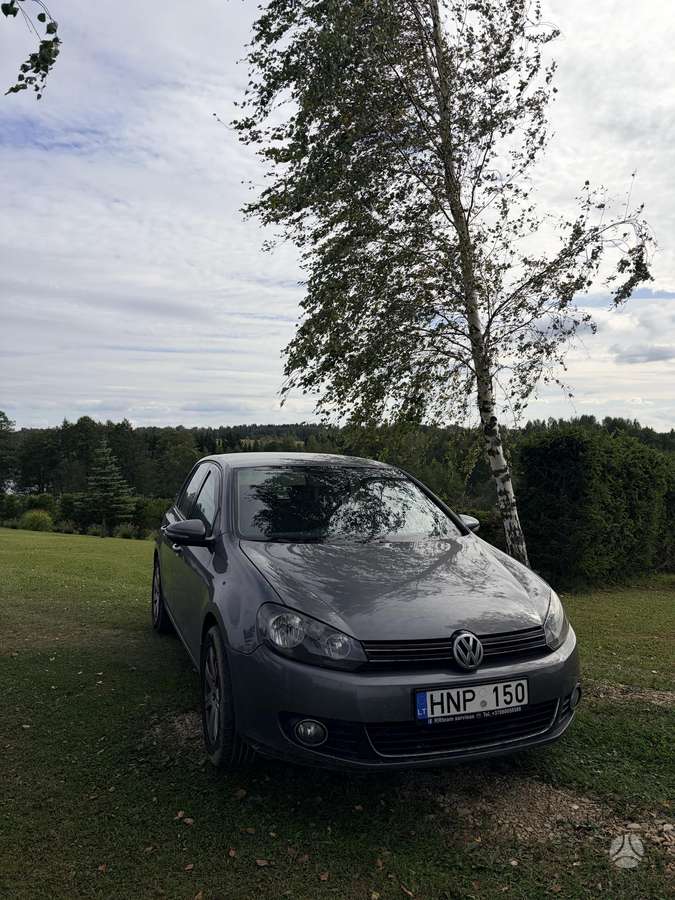 Volkswagen Golf - 2