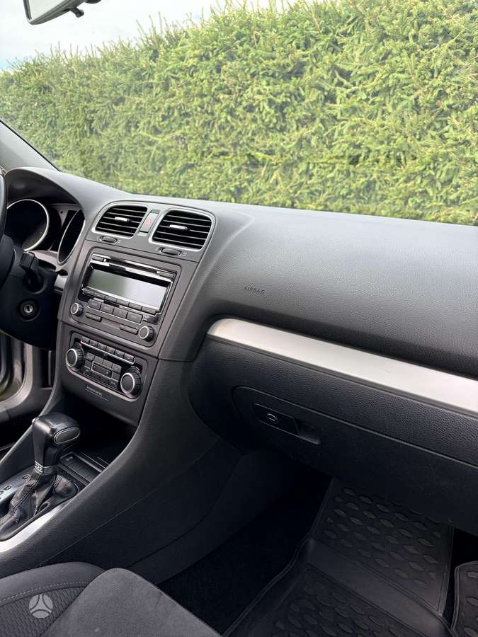 Volkswagen Golf - 9