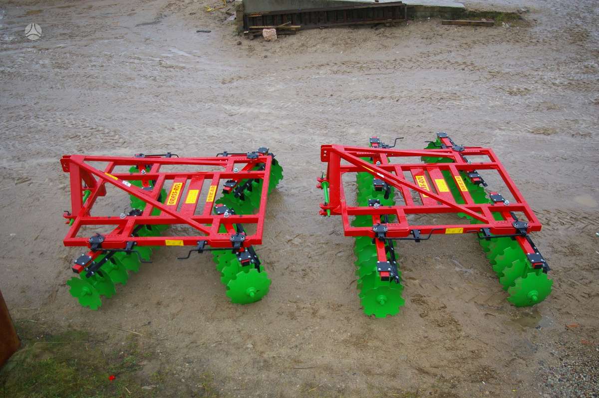 Grass-Rol Oskar V/x, scrapers, scrubbers