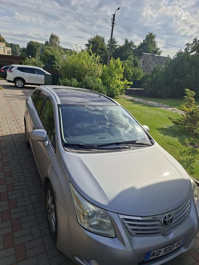 Toyota Avensis - 5