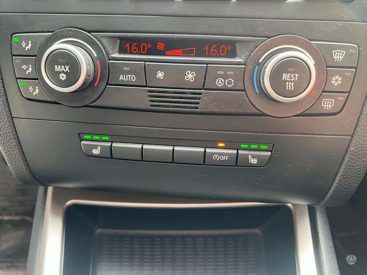 BMW 118, 2.0 l., hatchback