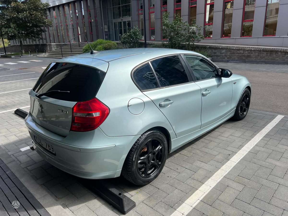 BMW 118, 2.0 l., hatchback