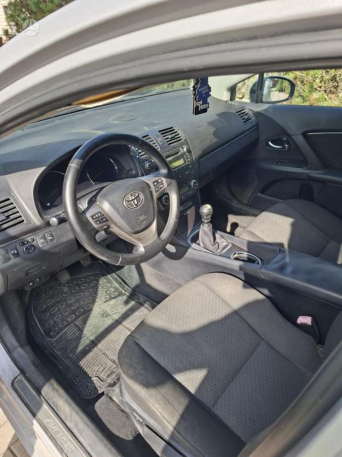 Toyota Avensis - 6