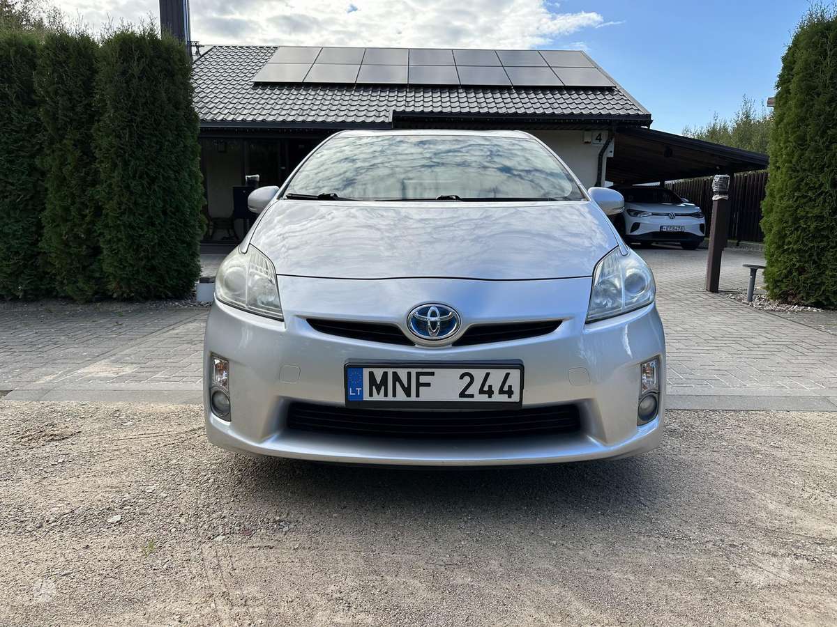 Toyota Prius - 1