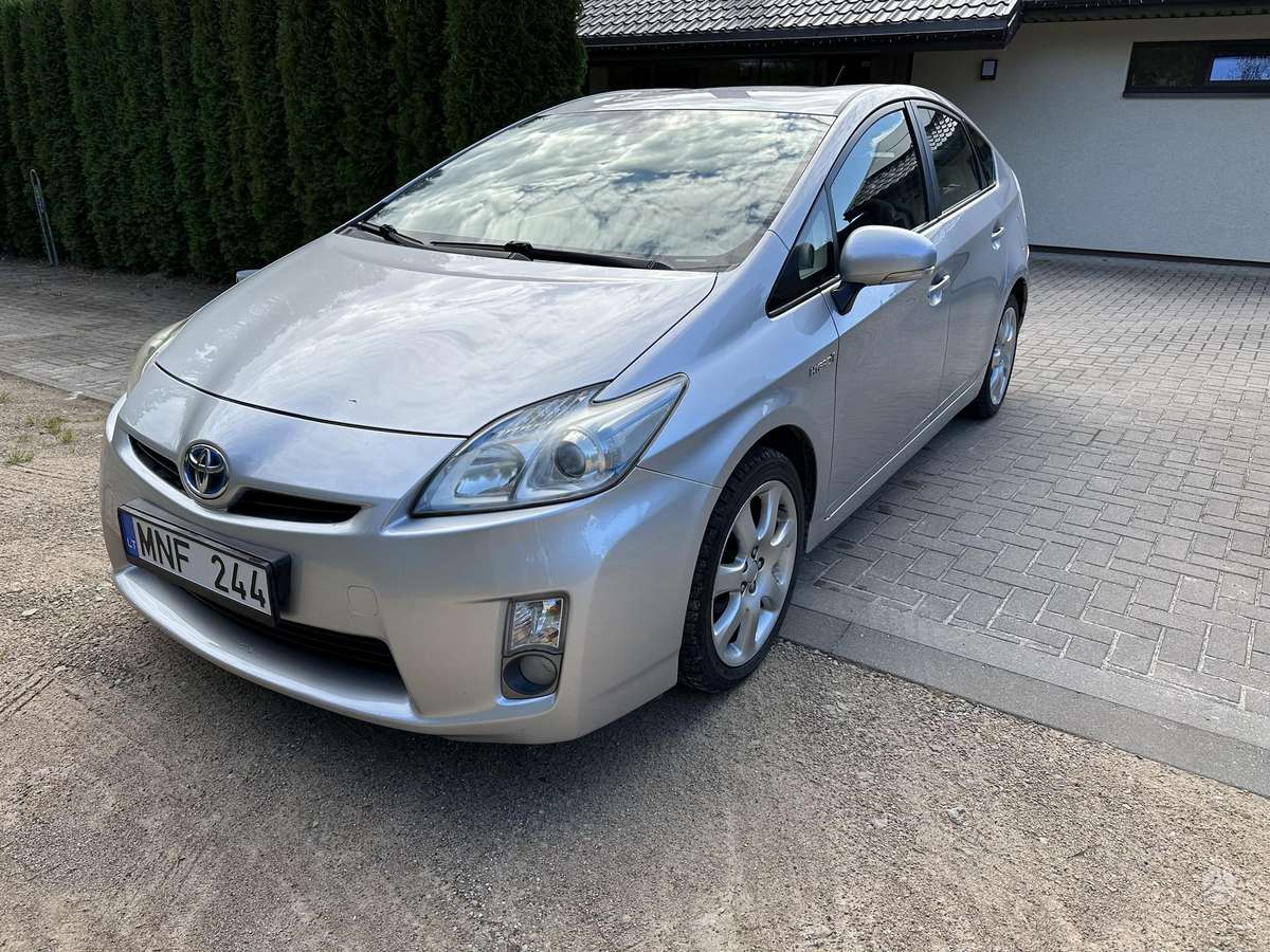 Toyota Prius - 2
