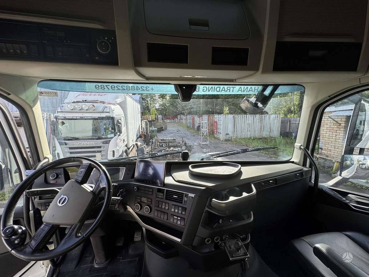 Volvo FH500, cab-chassis trucks