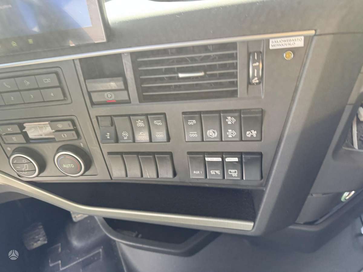 Volvo FH500, cab-chassis trucks
