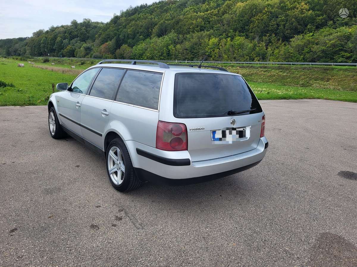 Volkswagen Passat - 4