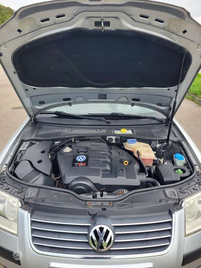 Volkswagen Passat - 5