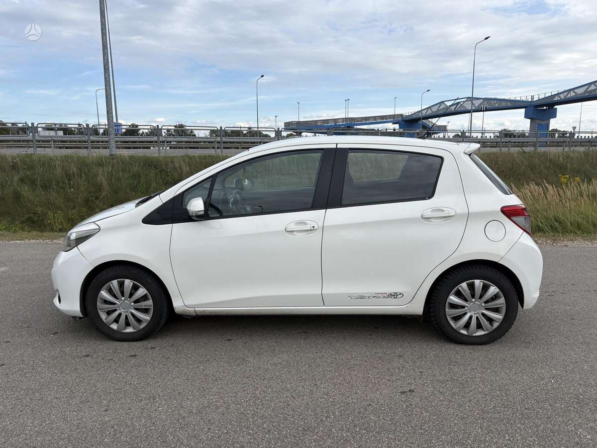 Toyota Yaris - 5