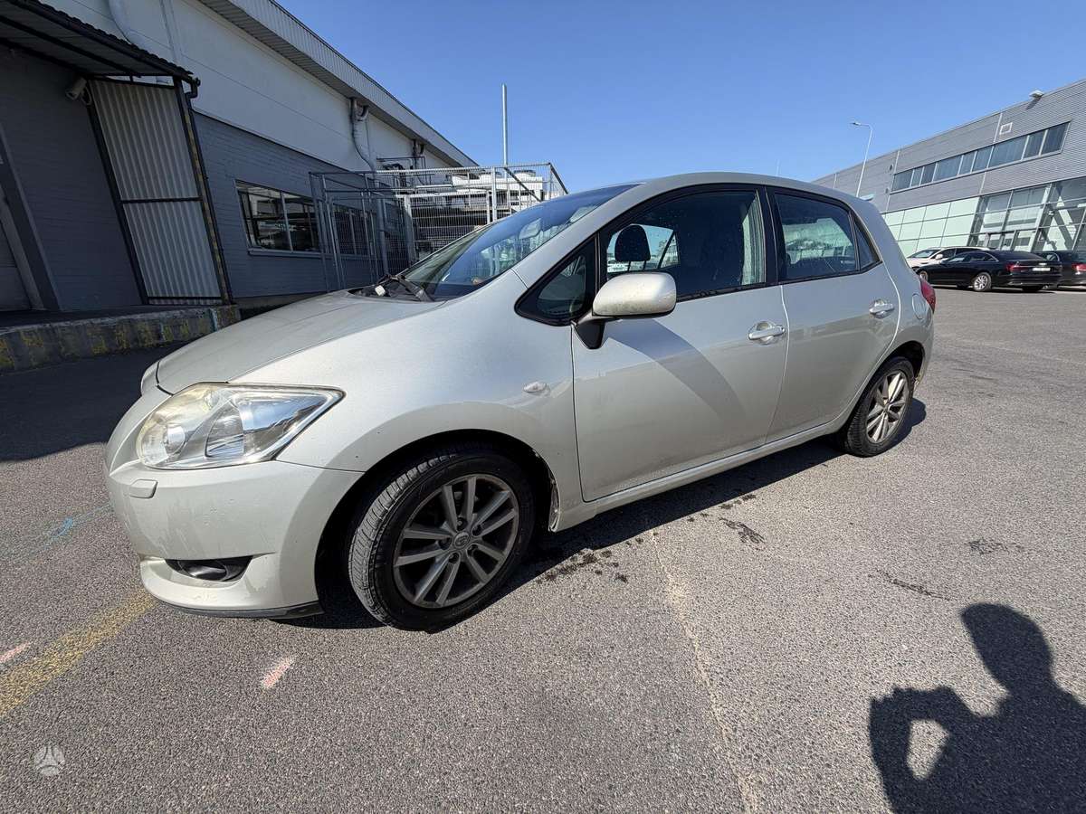 Toyota Auris - 2
