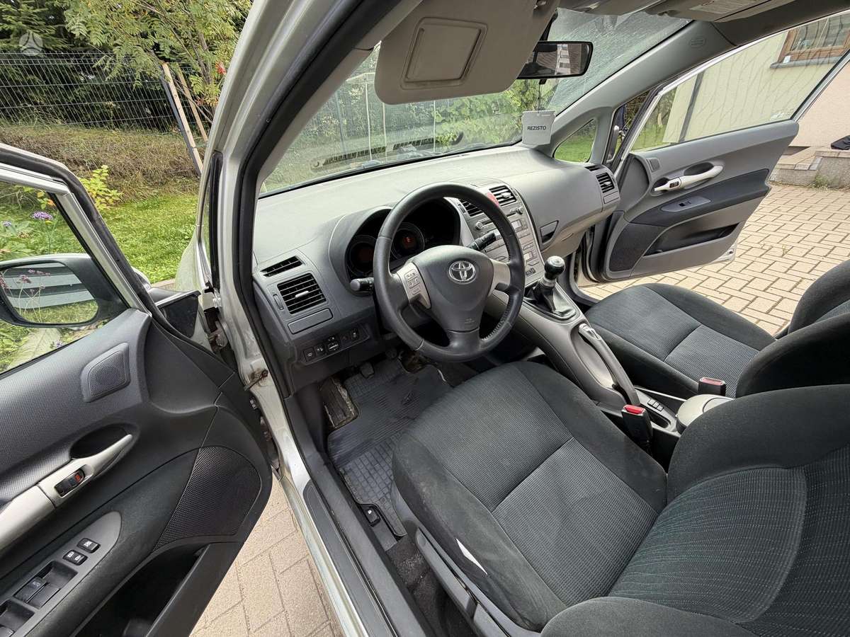 Toyota Auris - 8
