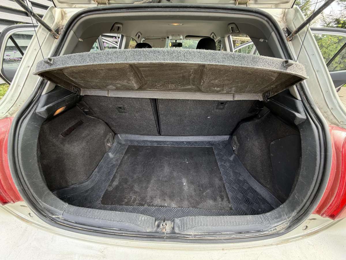 Toyota Auris - 10