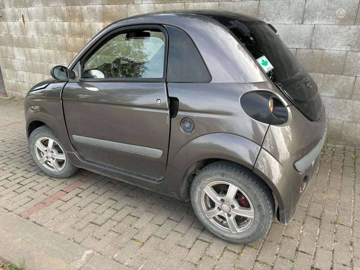 Microcar DUE, 0.5 l., Хэтчбек
