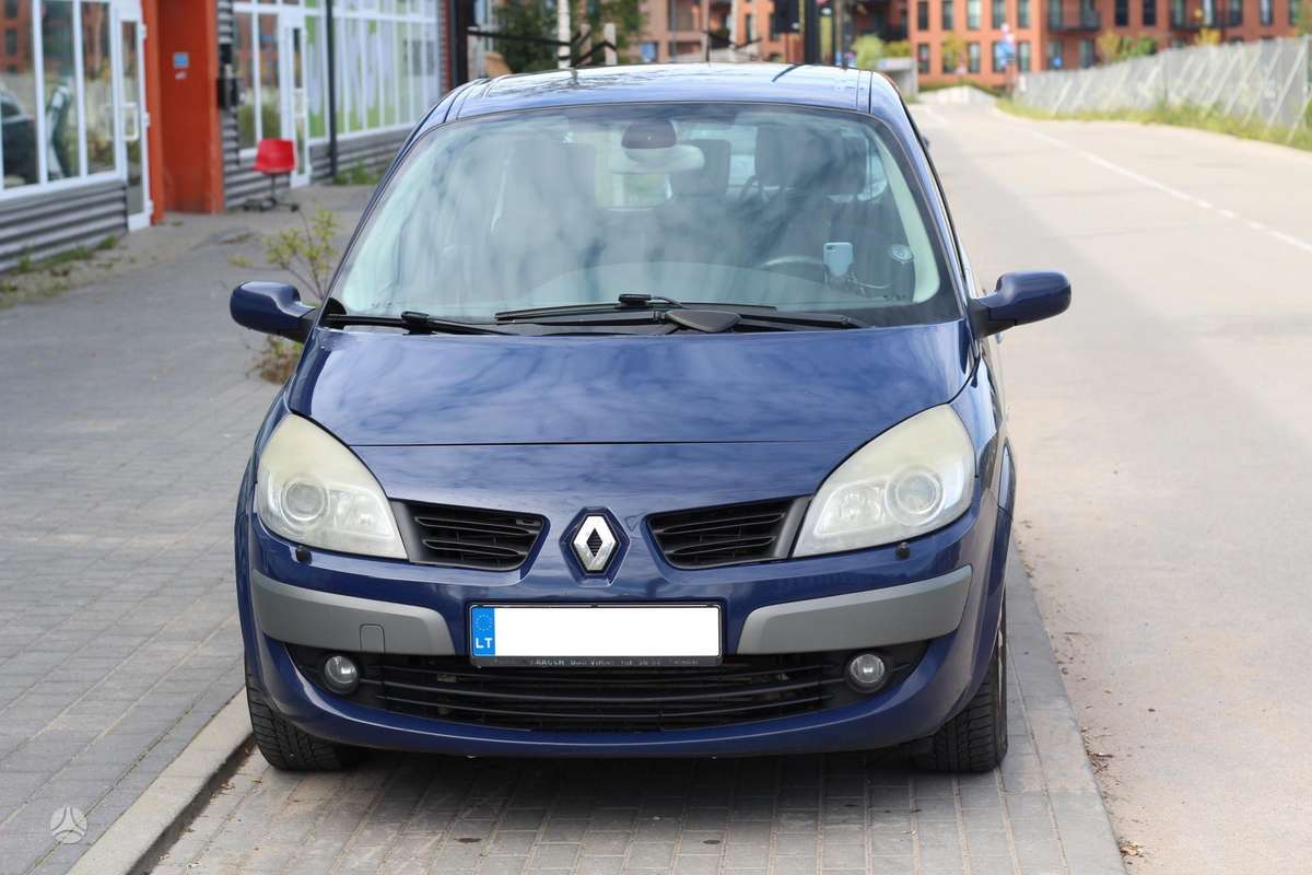 Renault Grand Scenic - 1