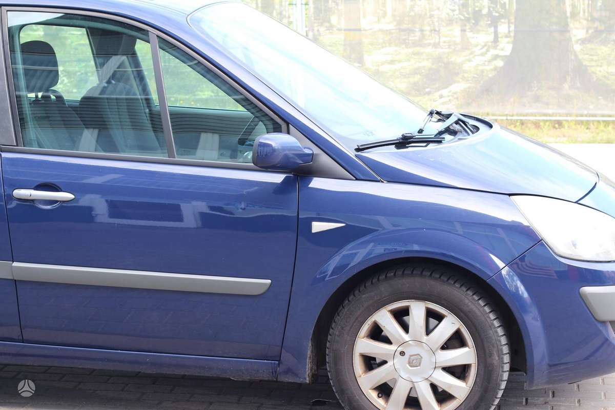 Renault Grand Scenic - 9