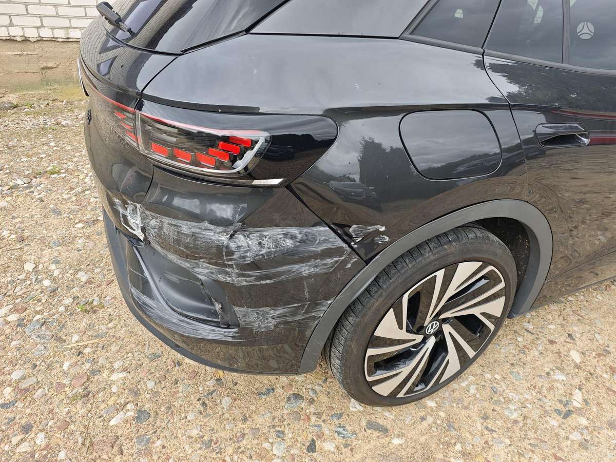 Volkswagen ID.4 - 11