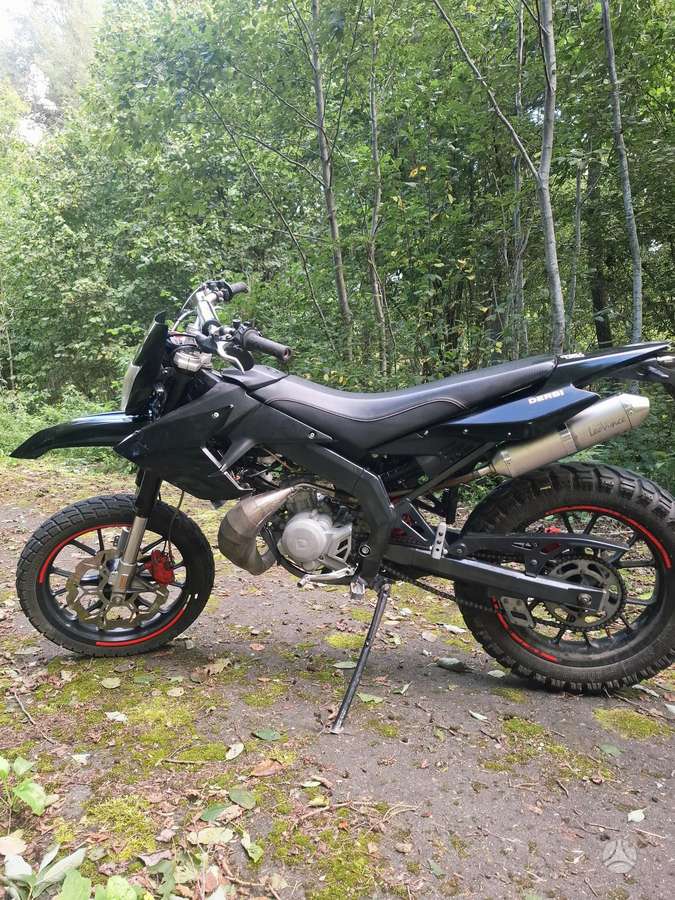 Derbi Senda 49cc, supermoto