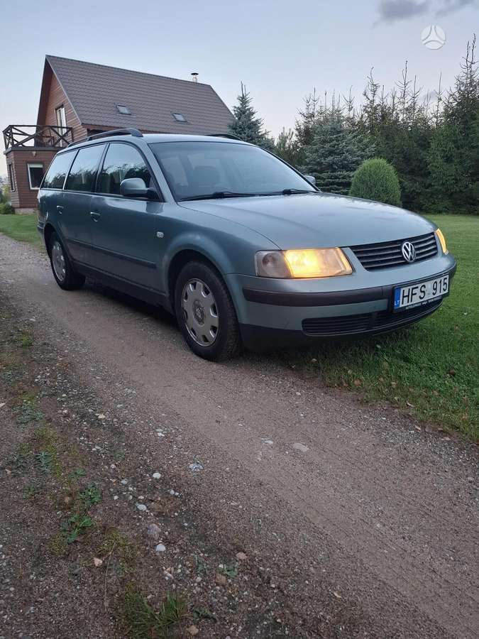 Volkswagen Passat - 4