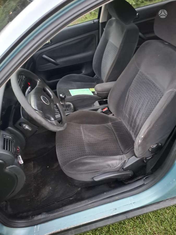 Volkswagen Passat - 12