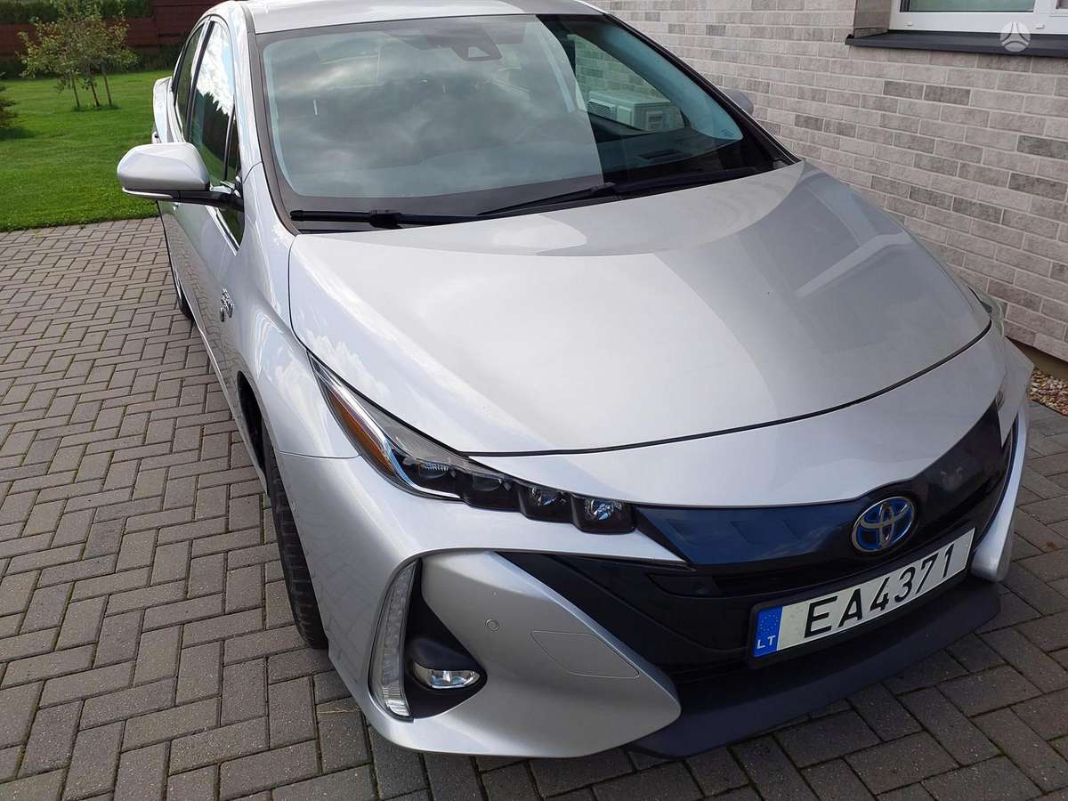 Toyota Prius Prime - 2