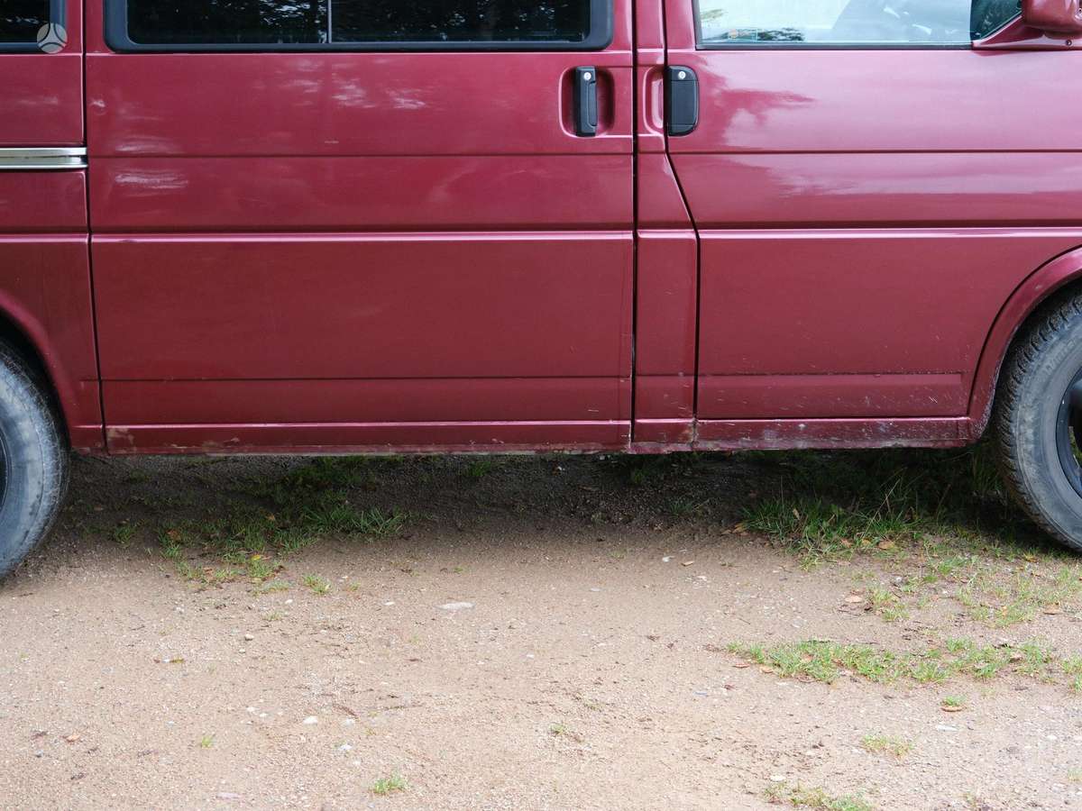Volkswagen Caravelle - 8