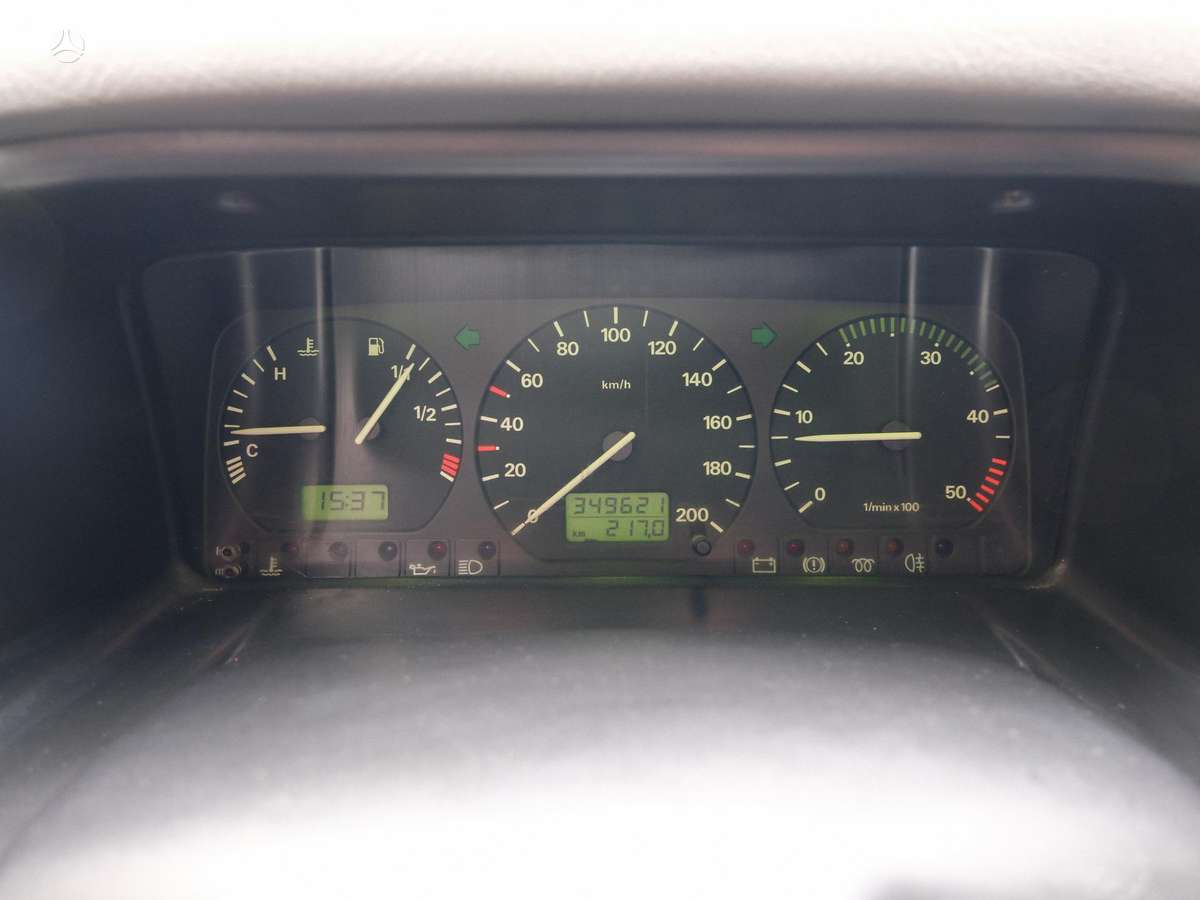 Volkswagen Caravelle - 11