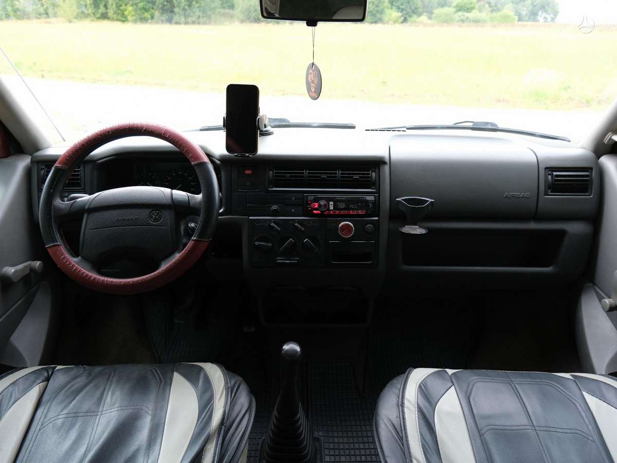 Volkswagen Caravelle - 12