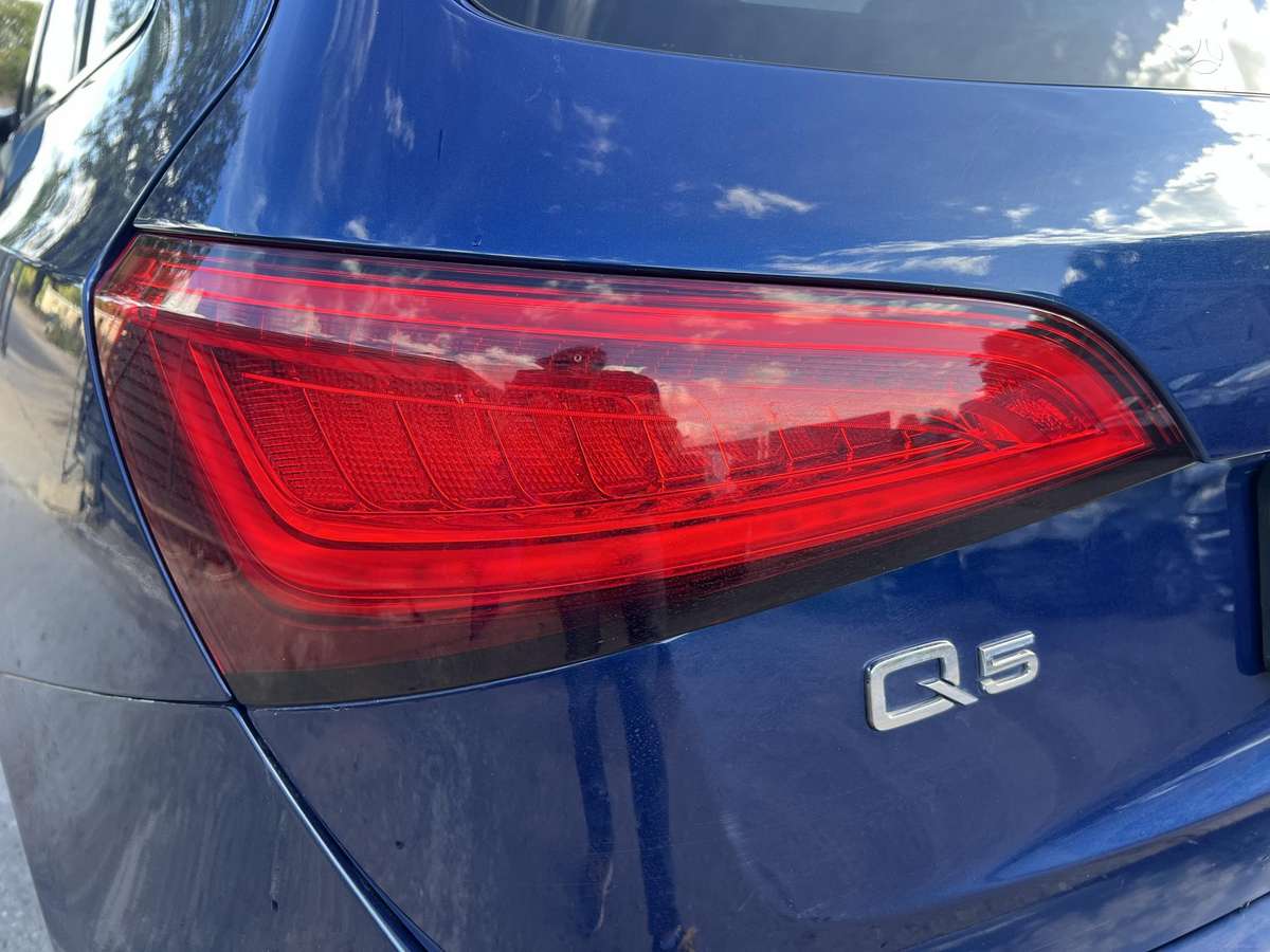 Audi Q5, 2.0 l., off-road / crossover