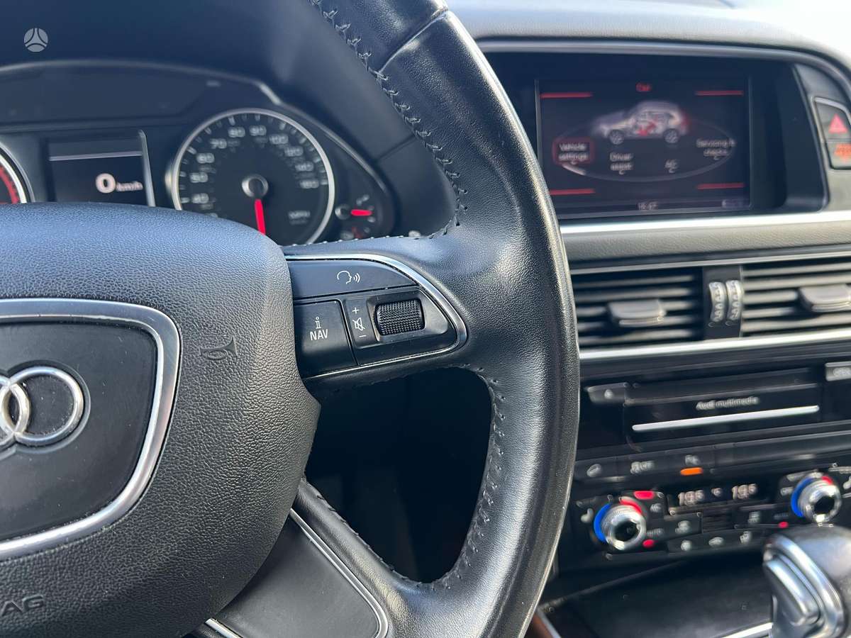 Audi Q5, 2.0 l., Внедорожник / Кроссовер