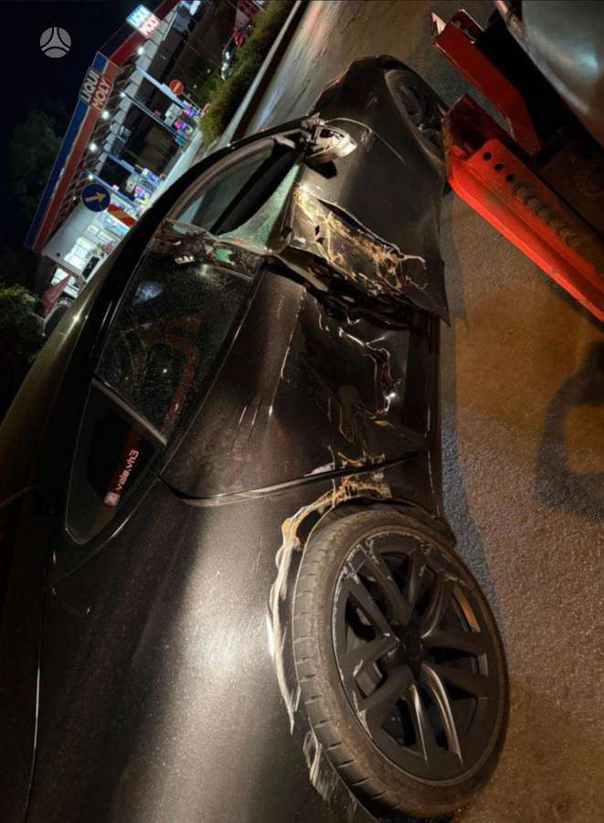 Tesla Model S, 100 кВт·ч, Хэтчбек