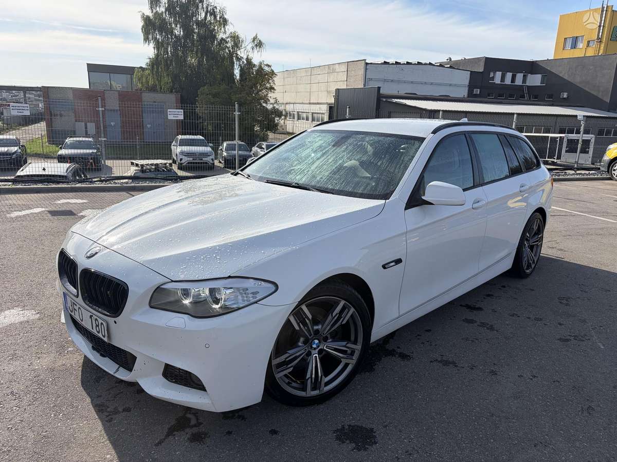 BMW 520, universalas