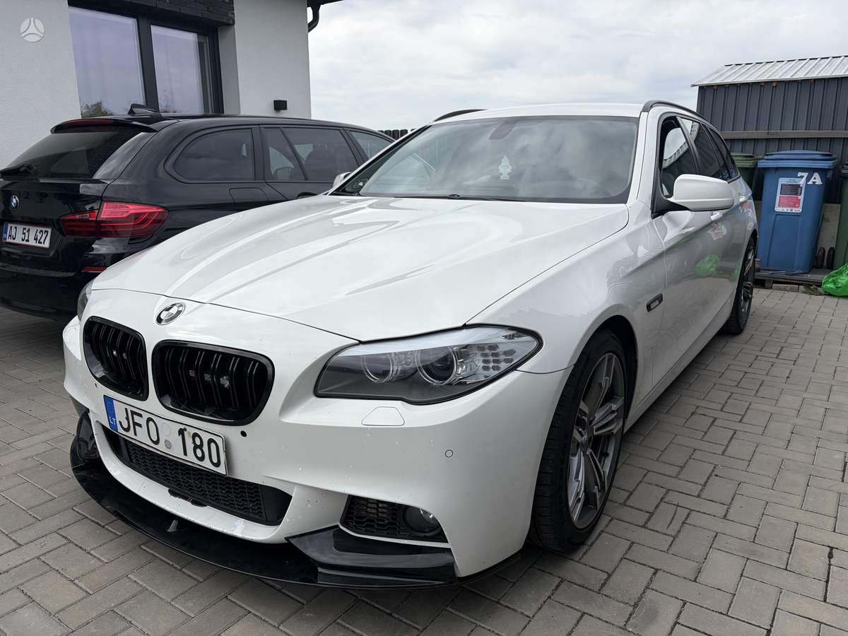 BMW 520, universalas
