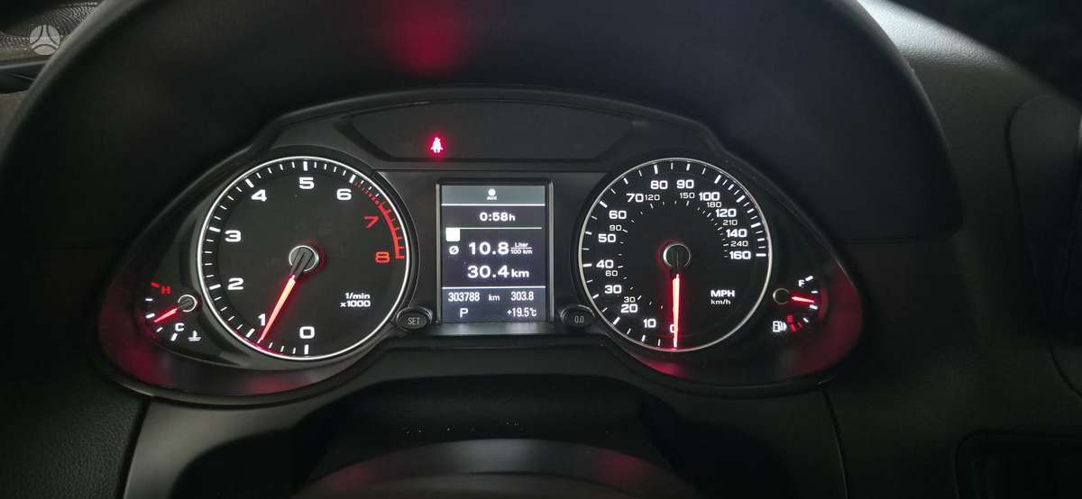 Audi Q5, 2.0 l., Внедорожник / Кроссовер