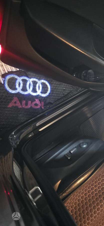 Audi Q5, 2.0 l., Внедорожник / Кроссовер