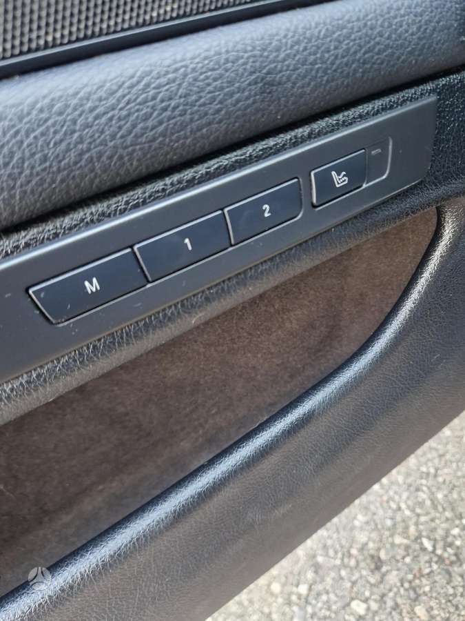 BMW 550, 4.4 l., Седан