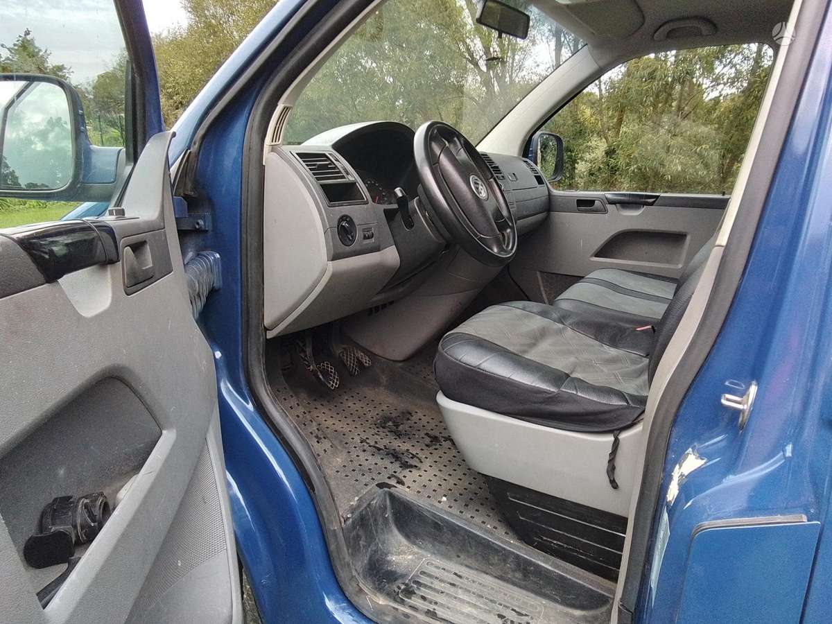 Volkswagen Transporter - 9