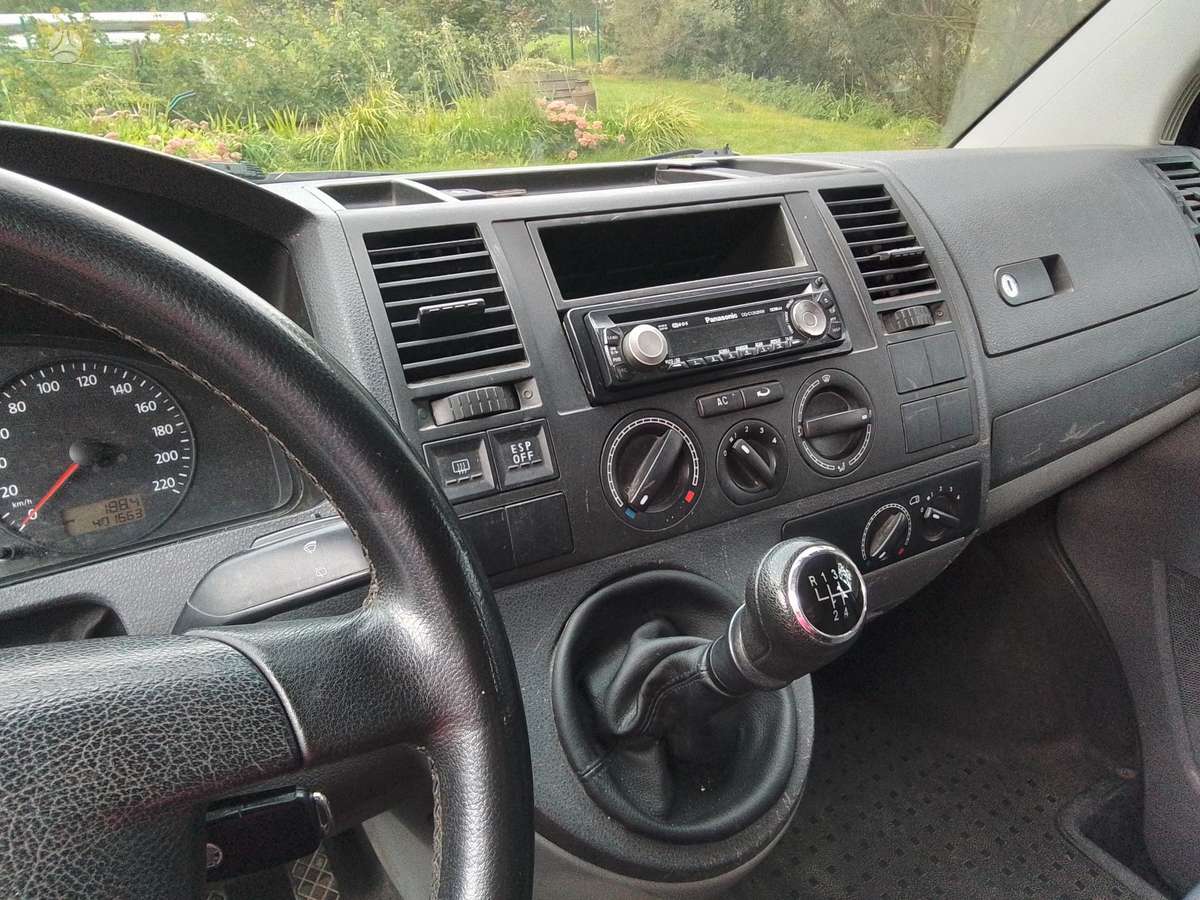 Volkswagen Transporter - 11