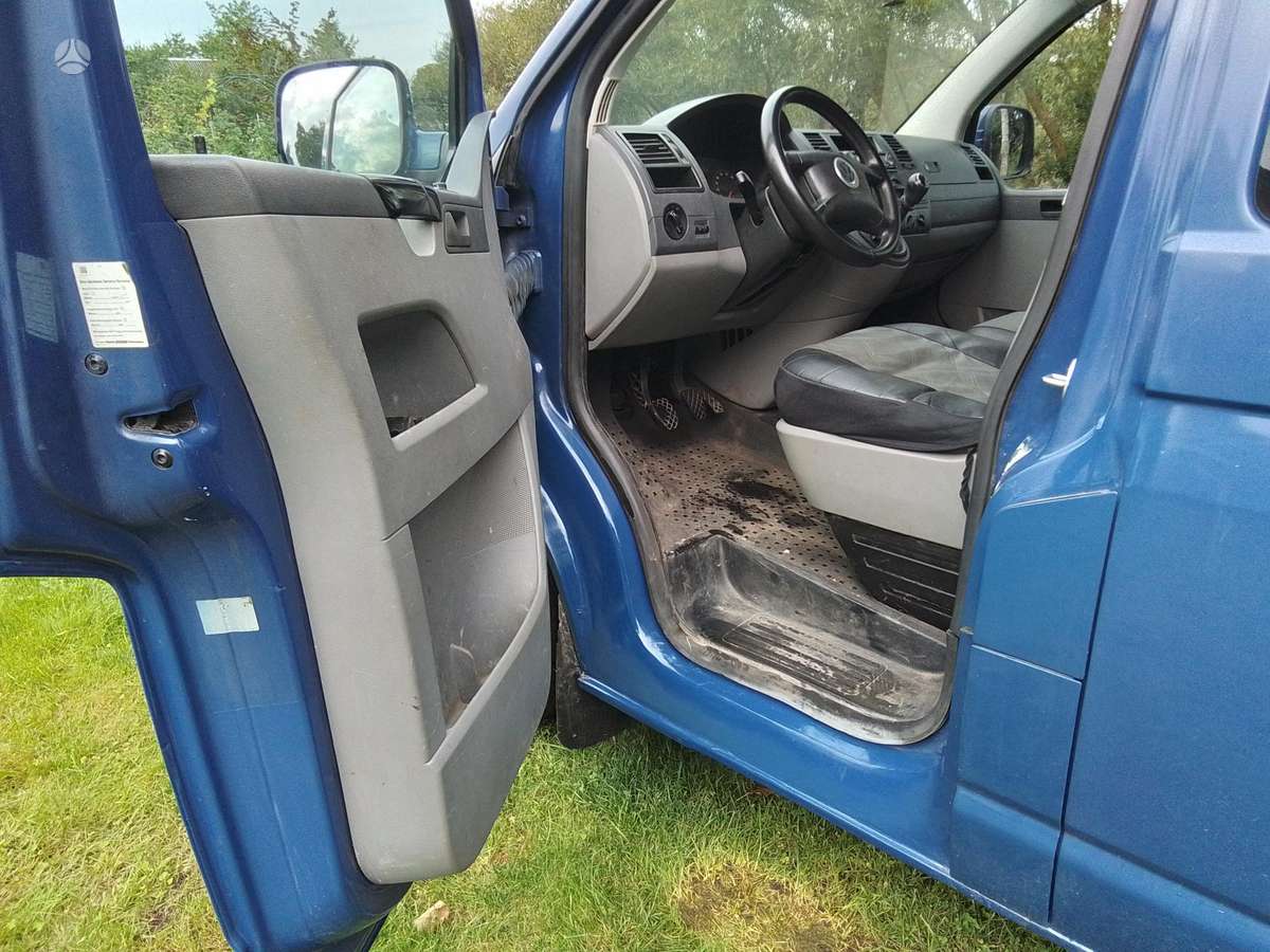 Volkswagen Transporter - 12