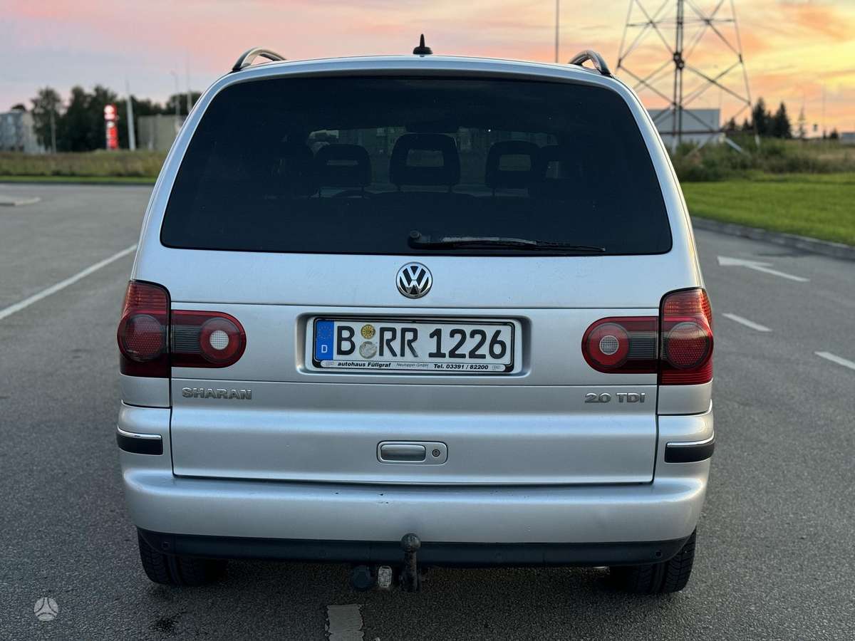 Volkswagen Sharan - 12