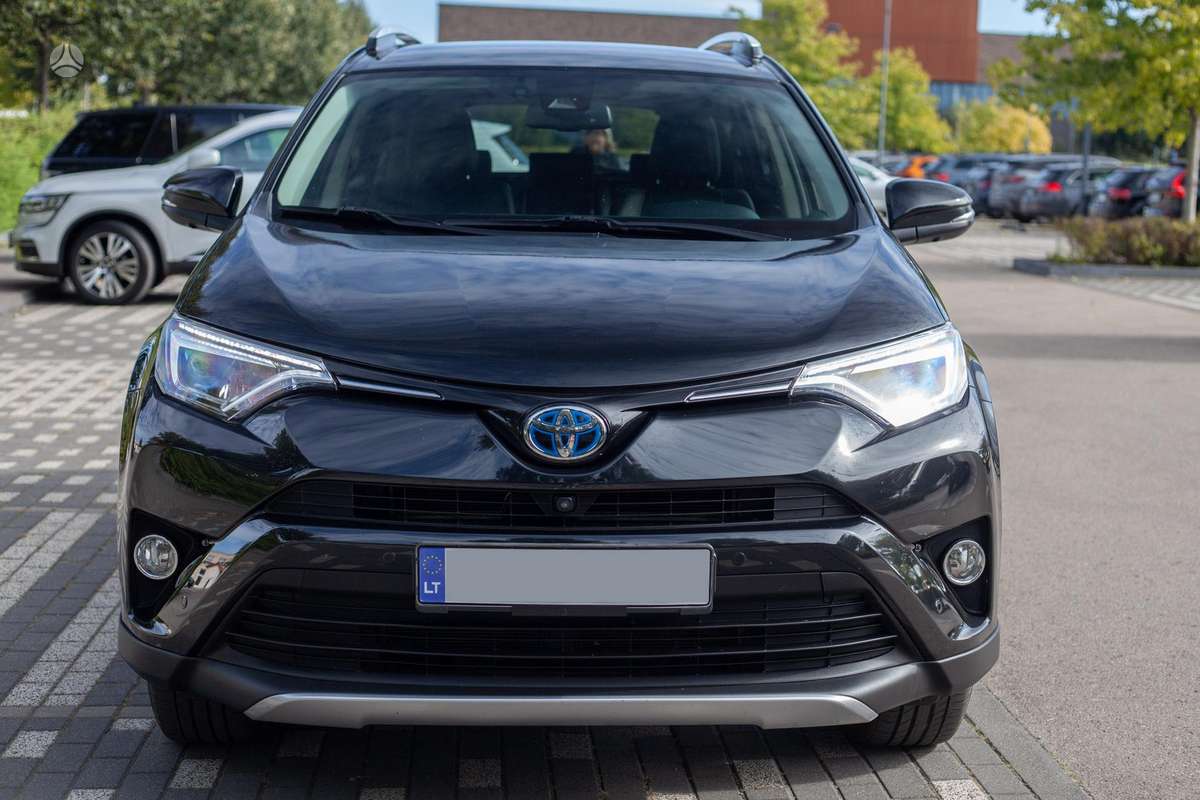 Toyota RAV4 - 8