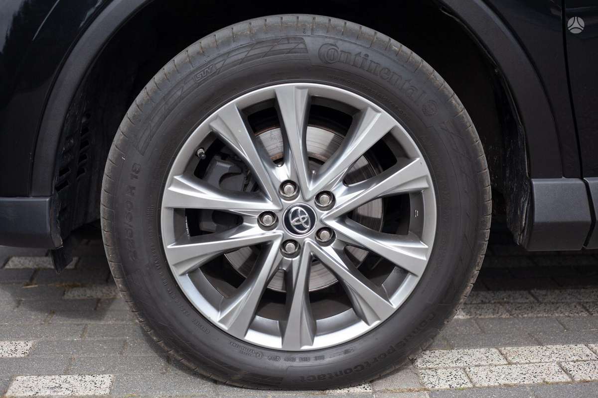 Toyota RAV4 - 10