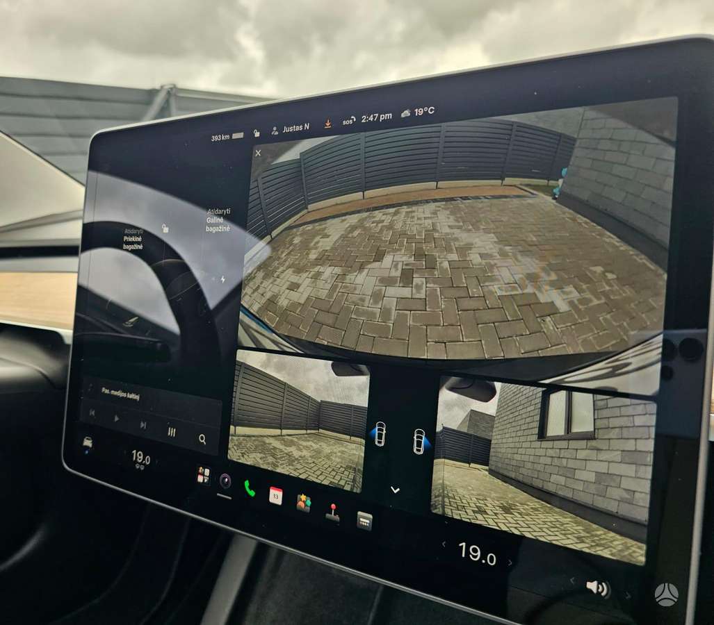 Tesla Model 3 - 10