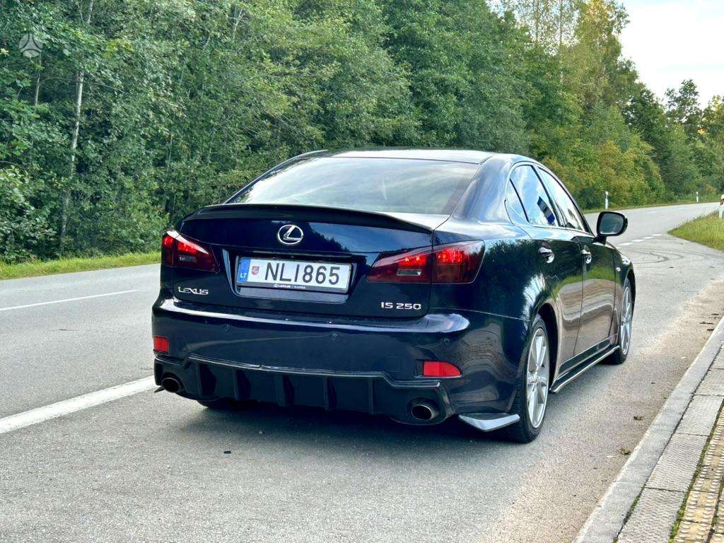 Lexus IS 250 - 8