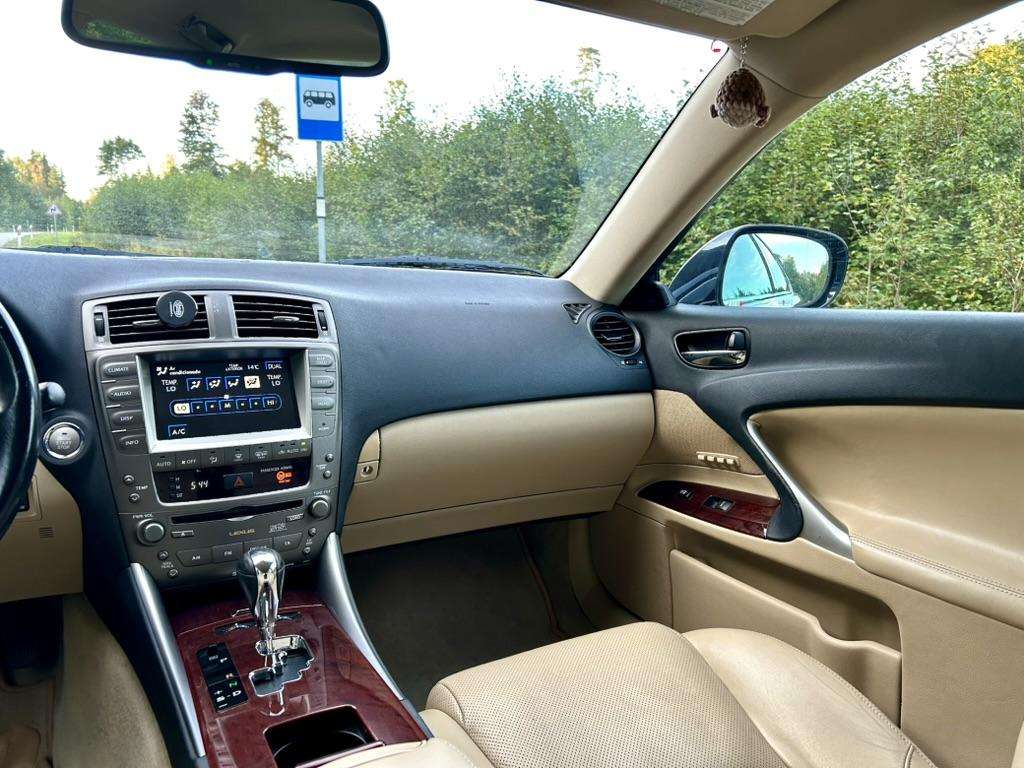 Lexus IS 250, 2.5 l., Седан
